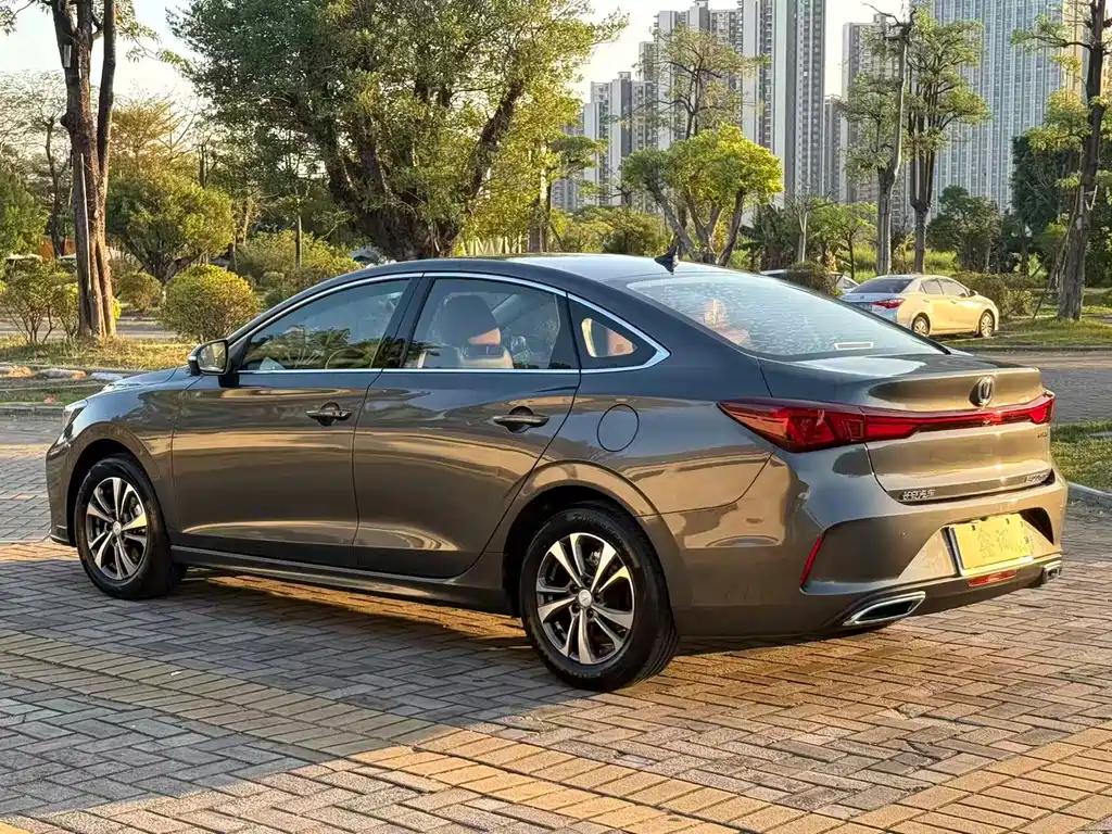 Changan YiDong 2022 PLUS Blue Whale NE 1.4T GDI DCT Premium Edition 2022 - thumbnail 15