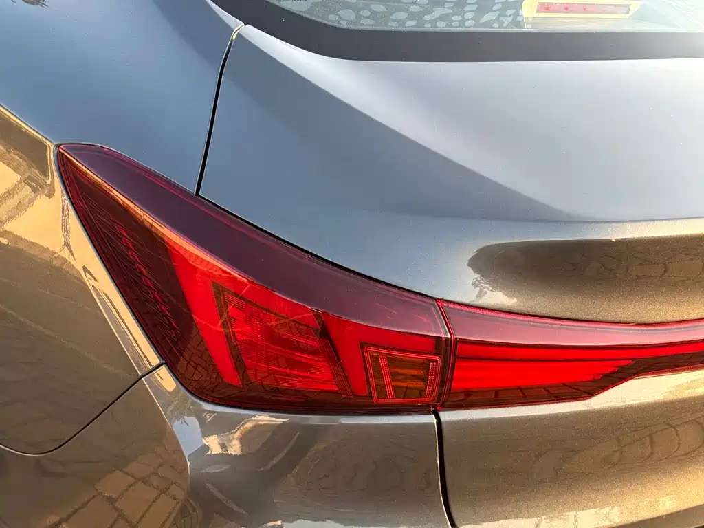 Changan YiDong 2022 PLUS Blue Whale NE 1.4T GDI DCT Premium Edition 2022 - thumbnail 19
