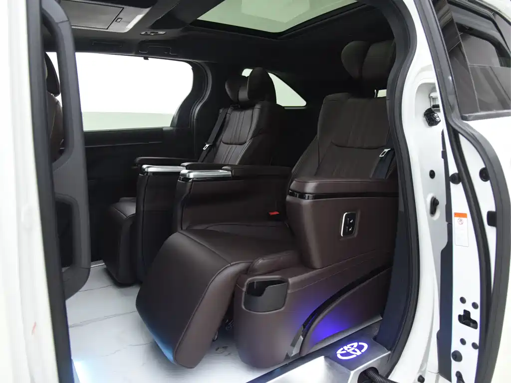 Toyota Toyota Granvia 2023 2.5L Hybrid Flagship VIP Edition 2023 - thumbnail 8