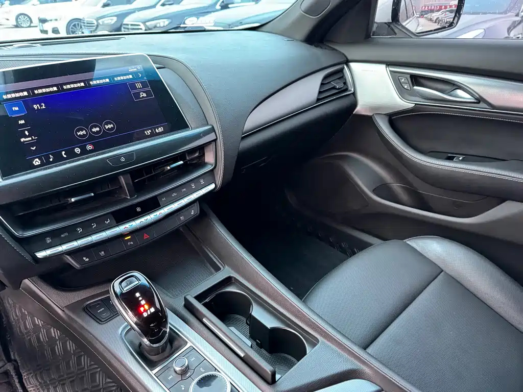 Cadillac Cadillac CT5 2022 28T Luxury 2022 - thumbnail 10