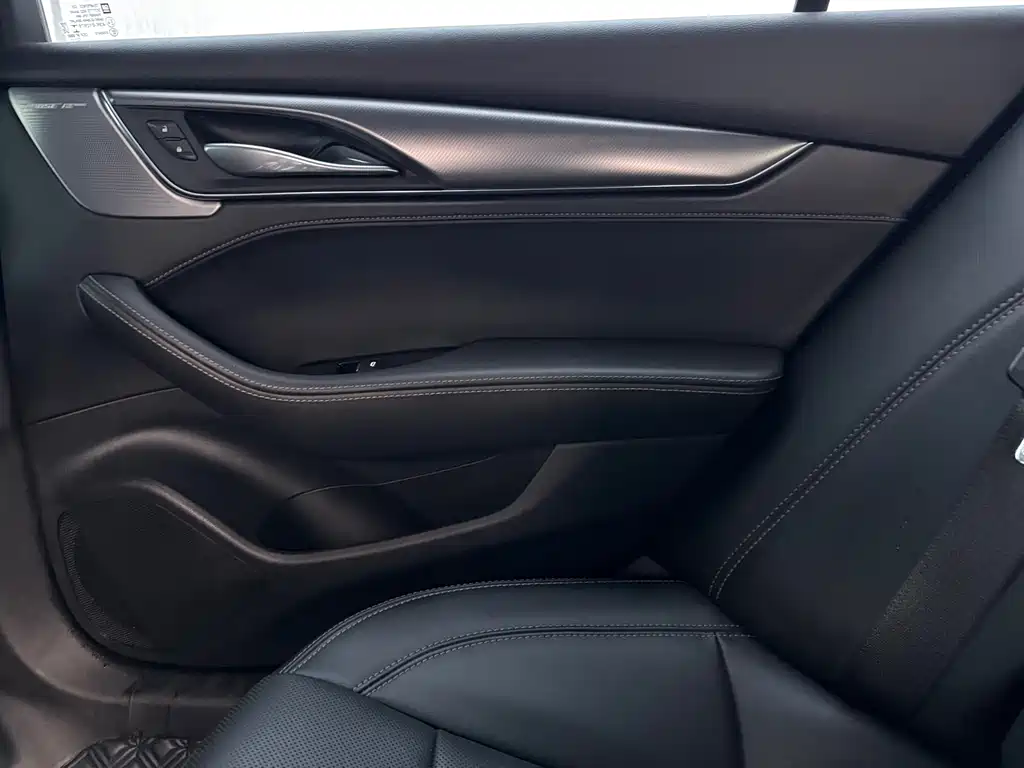 Cadillac Cadillac CT5 2022 28T Luxury 2022 - thumbnail 15