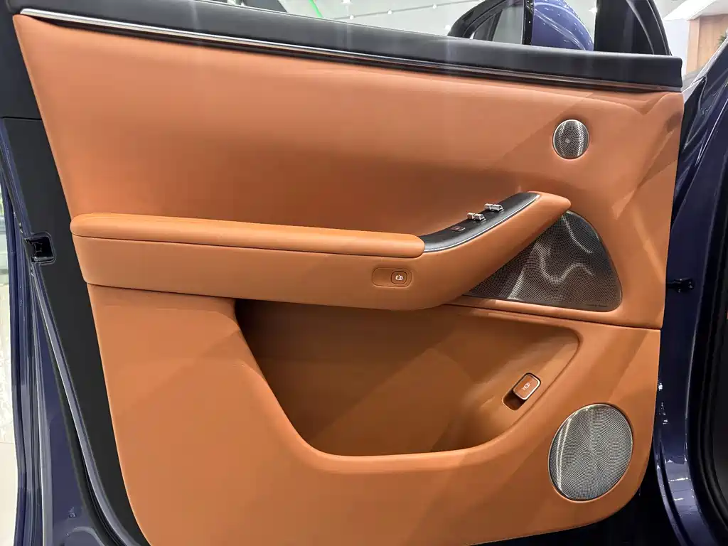 AITO Aito M7 2026 Extended Range Ultra AWD 5-Seat 2025 - thumbnail 13