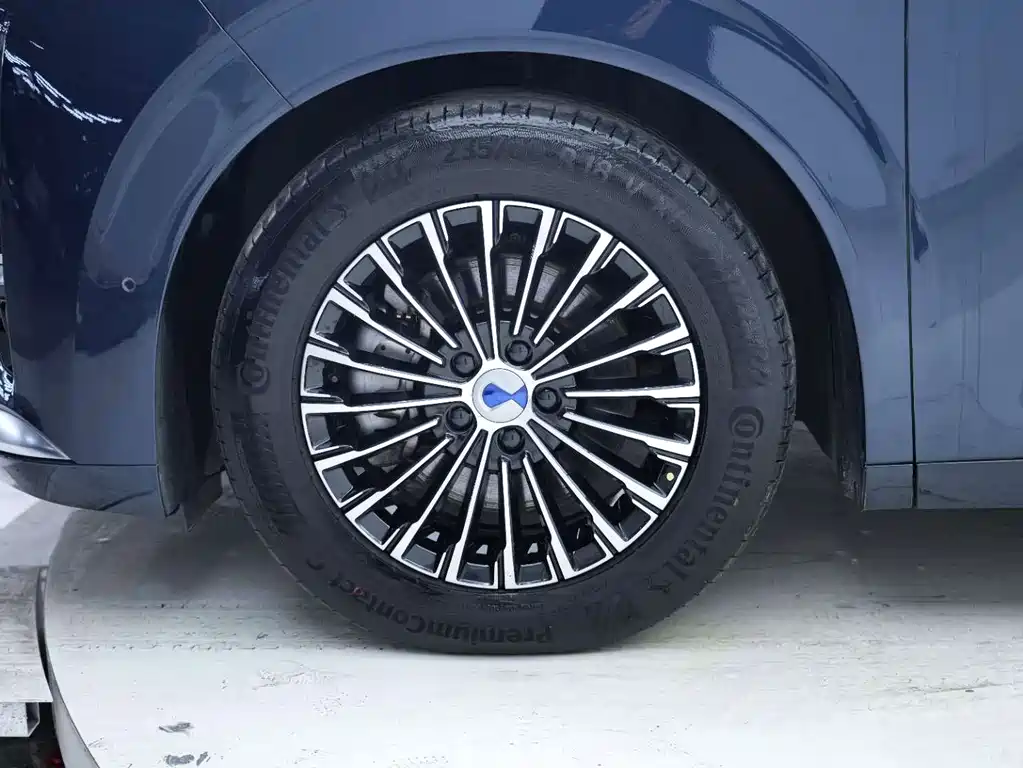 Denza DENZA D9 2022 DM-i 970 AWD Flagship Model 2023 - thumbnail 12