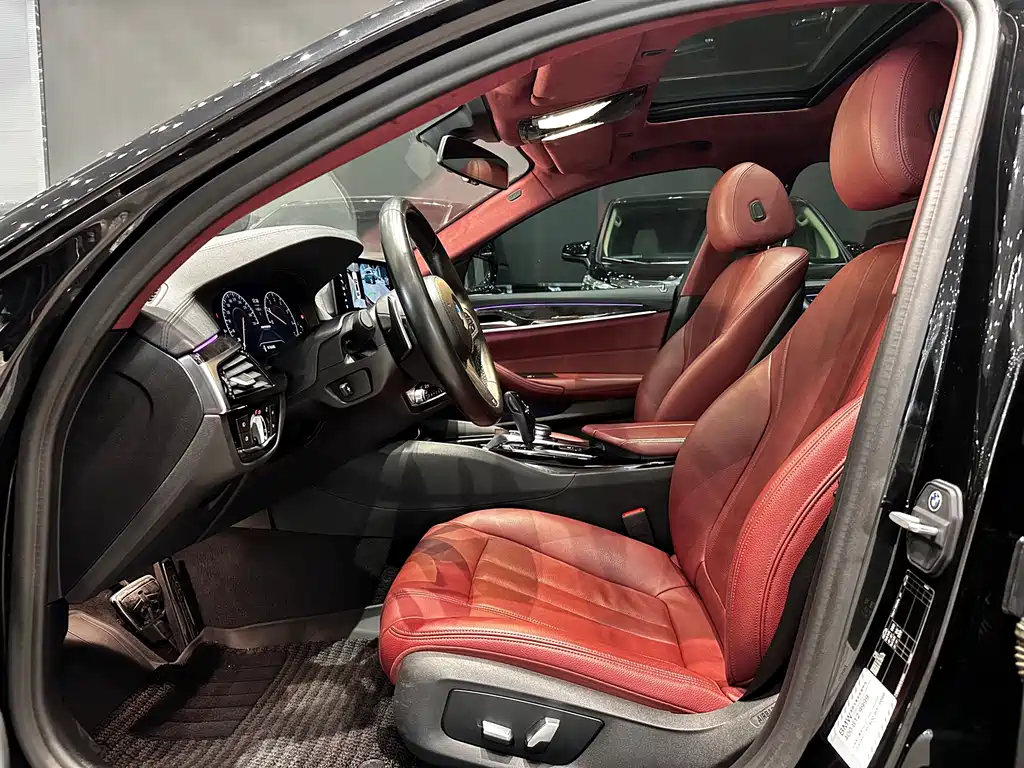 BMW BMW 5 Series 2019 530Li Leading Model M Sport Package 2019 - thumbnail 4