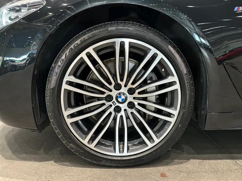BMW BMW 5 Series 2019 530Li Leading Model M Sport Package 2019 - thumbnail 16