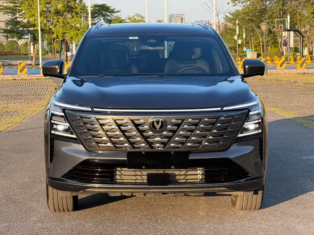 Changan Changan CS75 PLUS 2025 Ultra 2.0T New Blue Whale Qinglei Wind Type 2025 - thumbnail 2