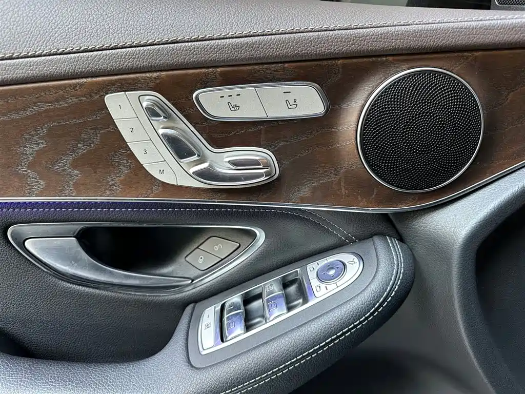 Mercedes-Benz Mercedes-Benz GLC 2020 Facelift GLC 300 L 4MATIC Dynamic 2020 - thumbnail 17