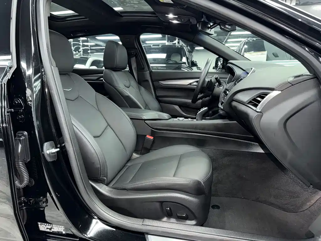 Cadillac Cadillac CT5 2022 28T Luxury (Standard) 2022 - thumbnail 10