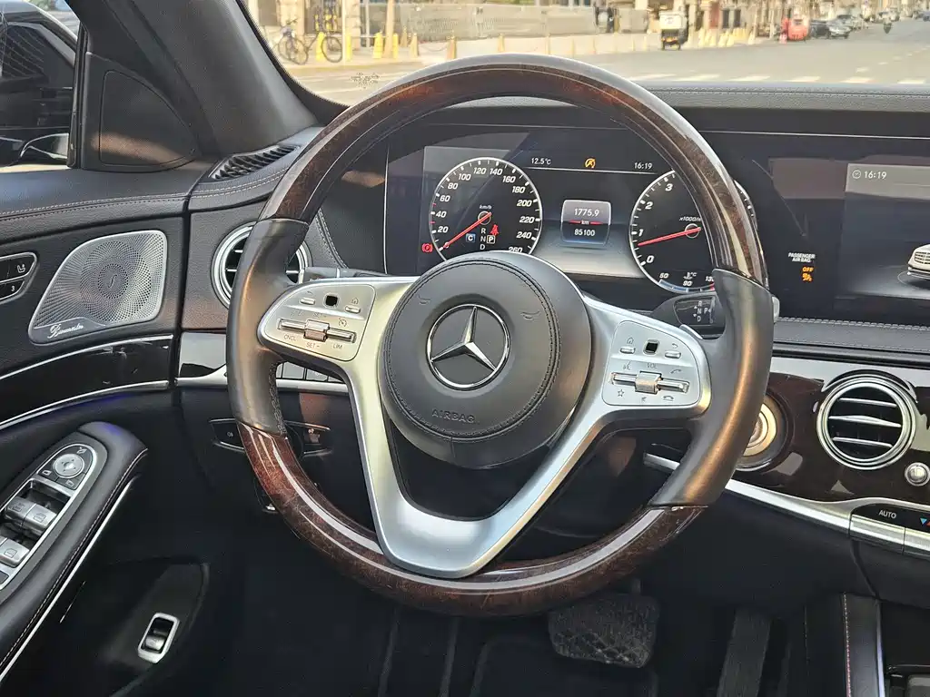 Mercedes-Benz Maybach S-Class 2019 S 450 4MATIC 2019 - thumbnail 17