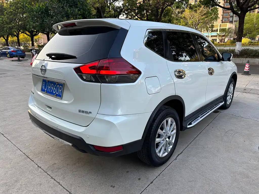Nissan Nissan X-Trail 2021 2.0L CVT 2WD XL Premium SmartLink Edition 2020 - thumbnail 4