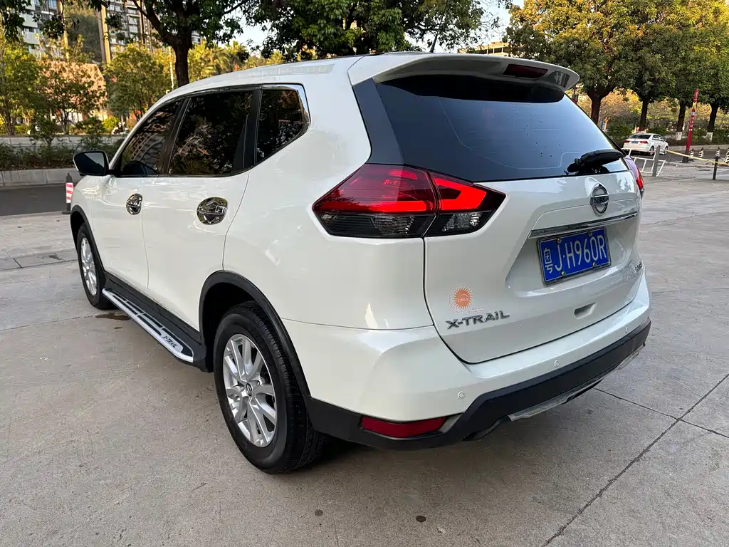 Nissan Nissan X-Trail 2021 2.0L CVT 2WD XL Premium SmartLink Edition 2020 - thumbnail 5