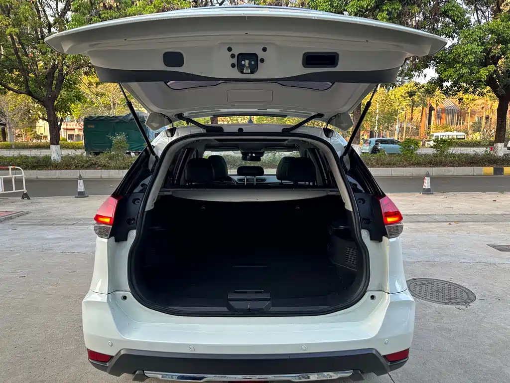 Nissan Nissan X-Trail 2021 2.0L CVT 2WD XL Premium SmartLink Edition 2020 - thumbnail 14