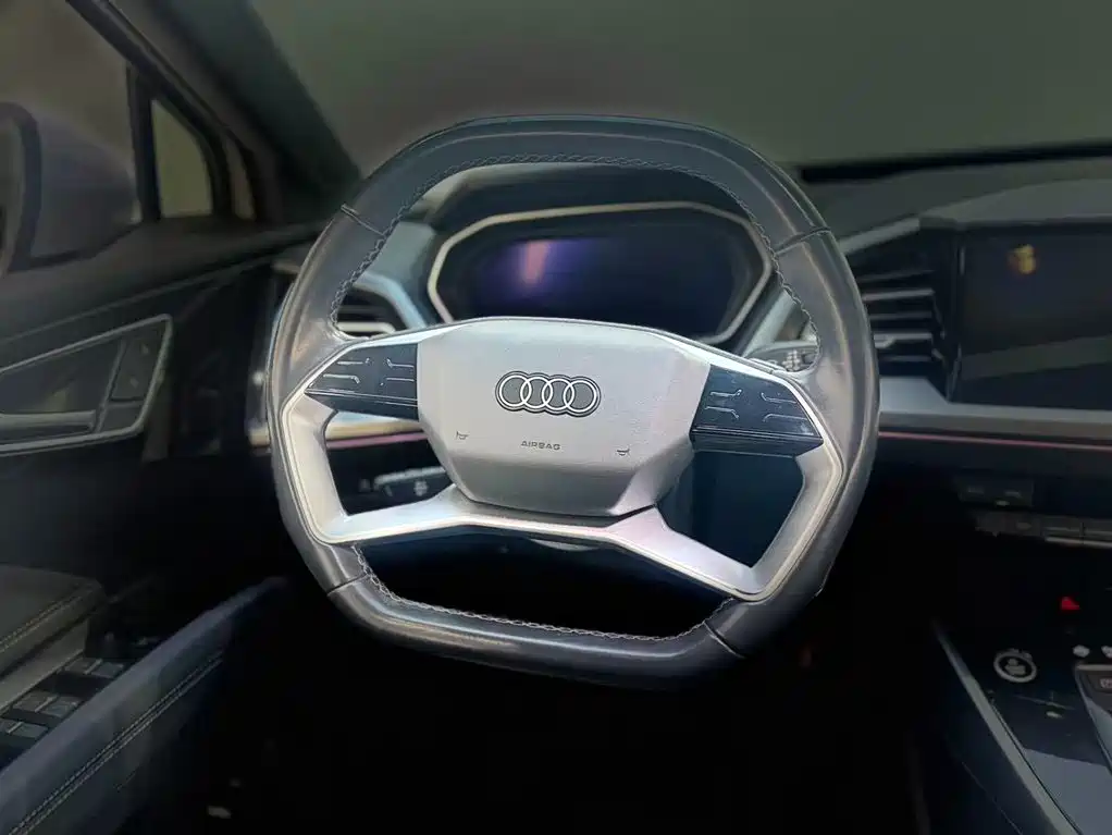 Audi Audi Q4 e-tron 2022 40 e-tron Edition One 2023 - thumbnail 12