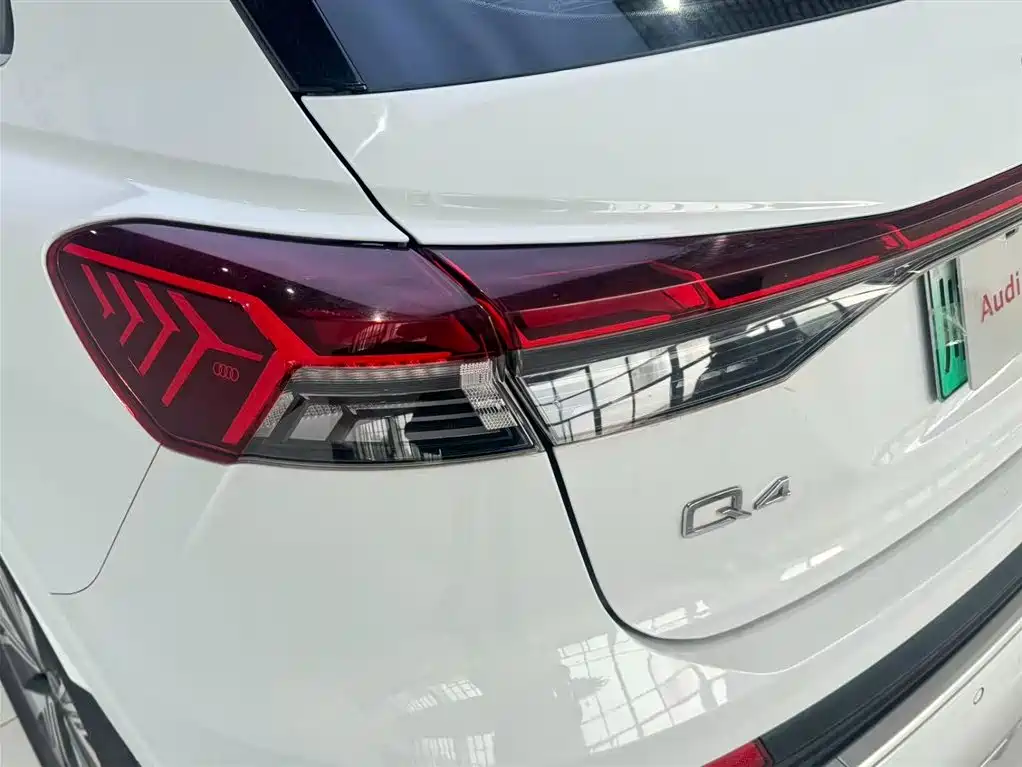 Audi Audi Q4 e-tron 2022 40 e-tron Edition One 2023 - thumbnail 14