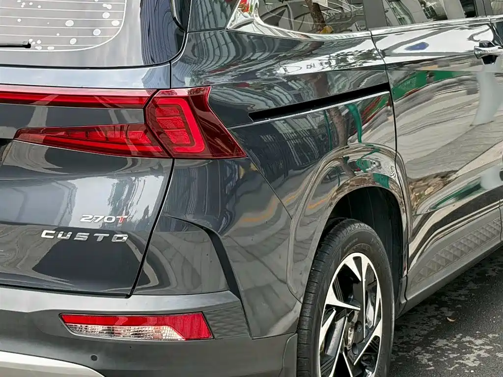 Hyundai Cusco 2021 270TGDi Premium LUX 2023 - thumbnail 6