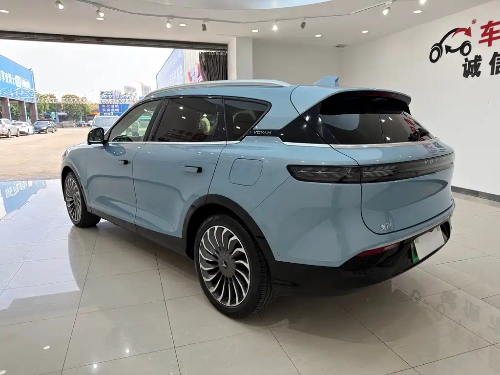 Lantu Auto Lantu FREE 2021 Standard Range-Extended AWD Exclusive Luxury Package 2021 - thumbnail 17