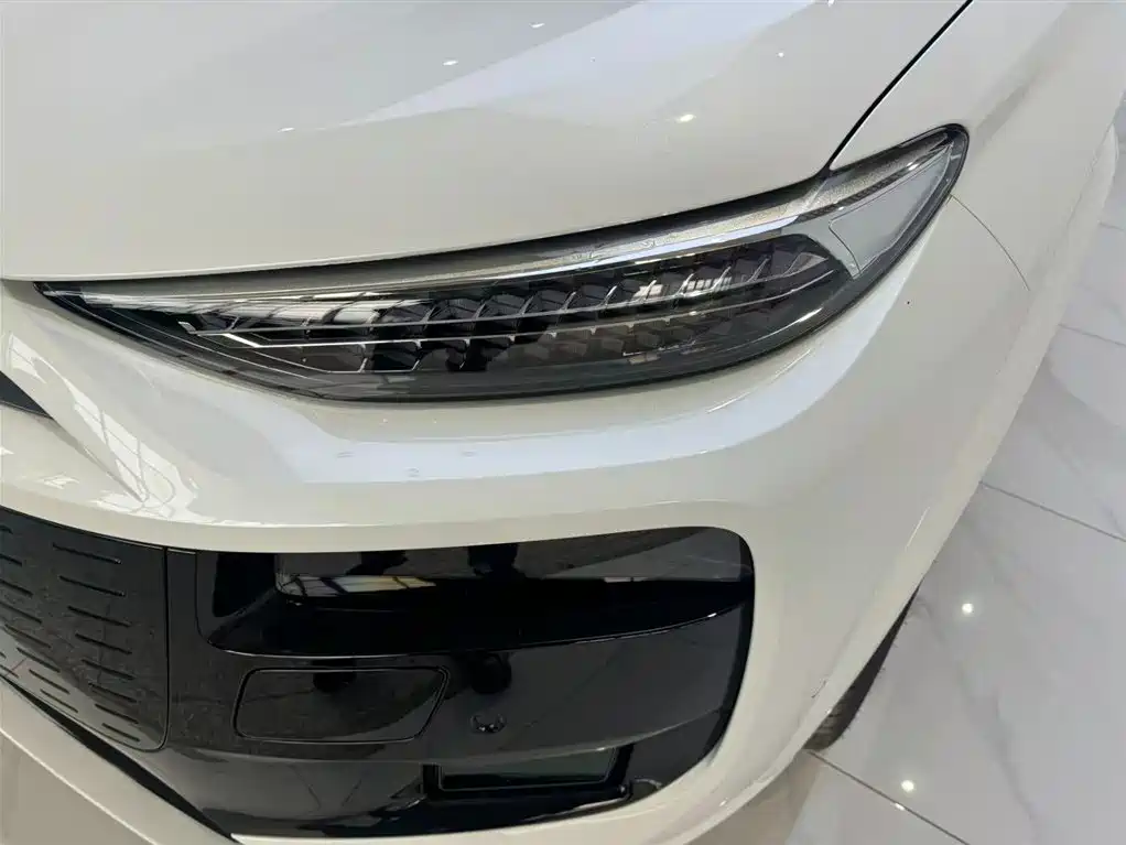 Audi Audi Q6L e-tron 2026 Launch Edition 2025 - thumbnail 12