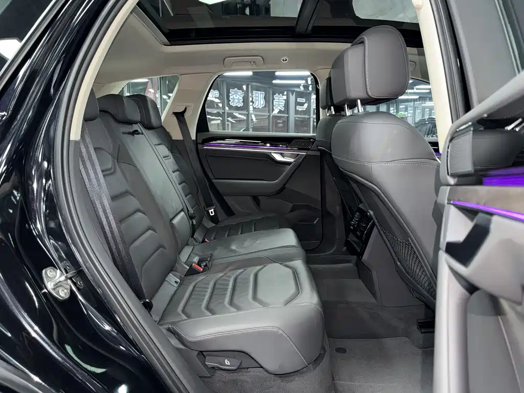 Volkswagen Volkswagen Touareg 2021 3.0TSI R-Line Sport Package 2021 - thumbnail 11