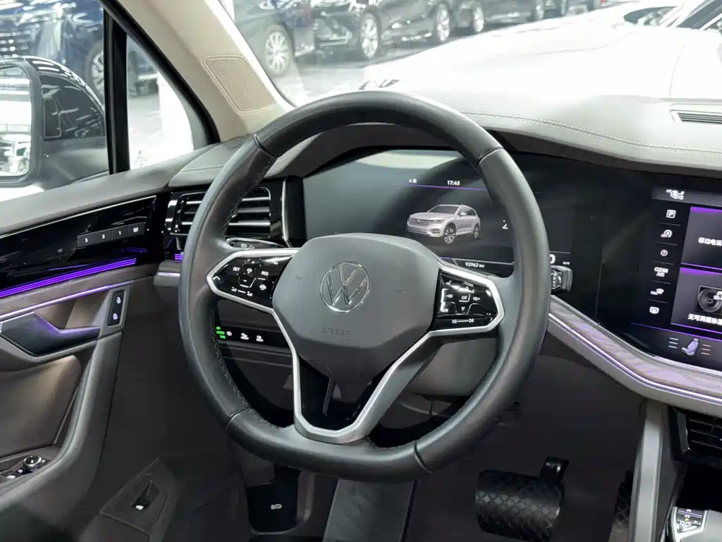 Volkswagen Volkswagen Touareg 2021 3.0TSI R-Line Sport Package 2021 - thumbnail 13
