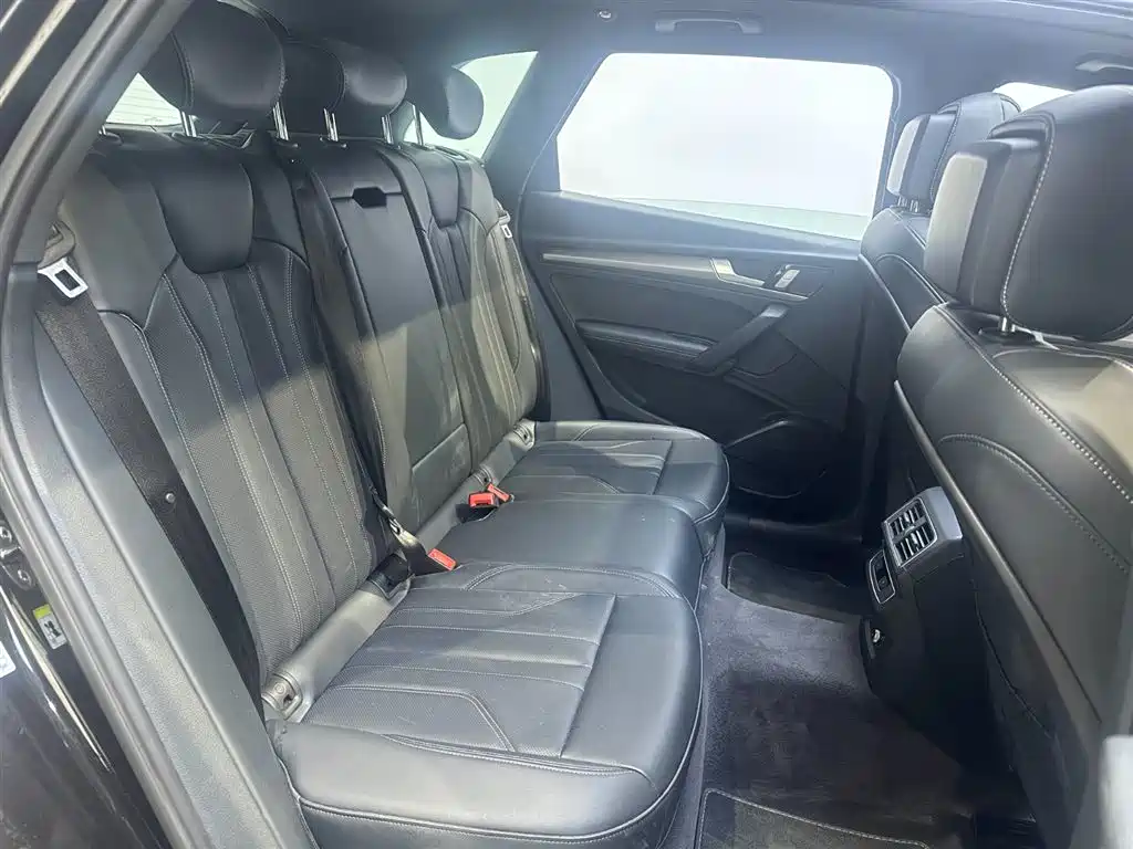 Audi Audi Q5L 2024 40 TFSI Luxury Dynamic Model 2025 - thumbnail 8