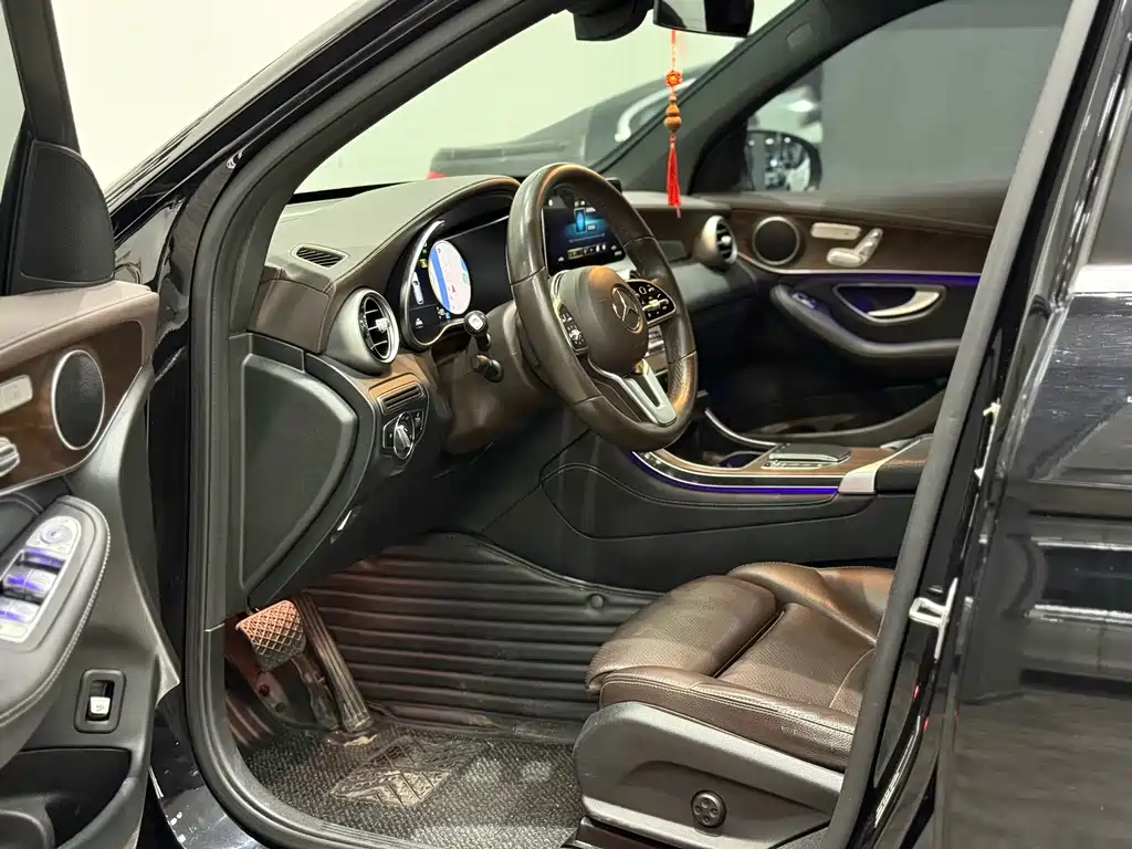 Mercedes-Benz Mercedes-Benz GLC 2020 Facelift GLC 300 L 4MATIC Sport Edition 2020 - thumbnail 4