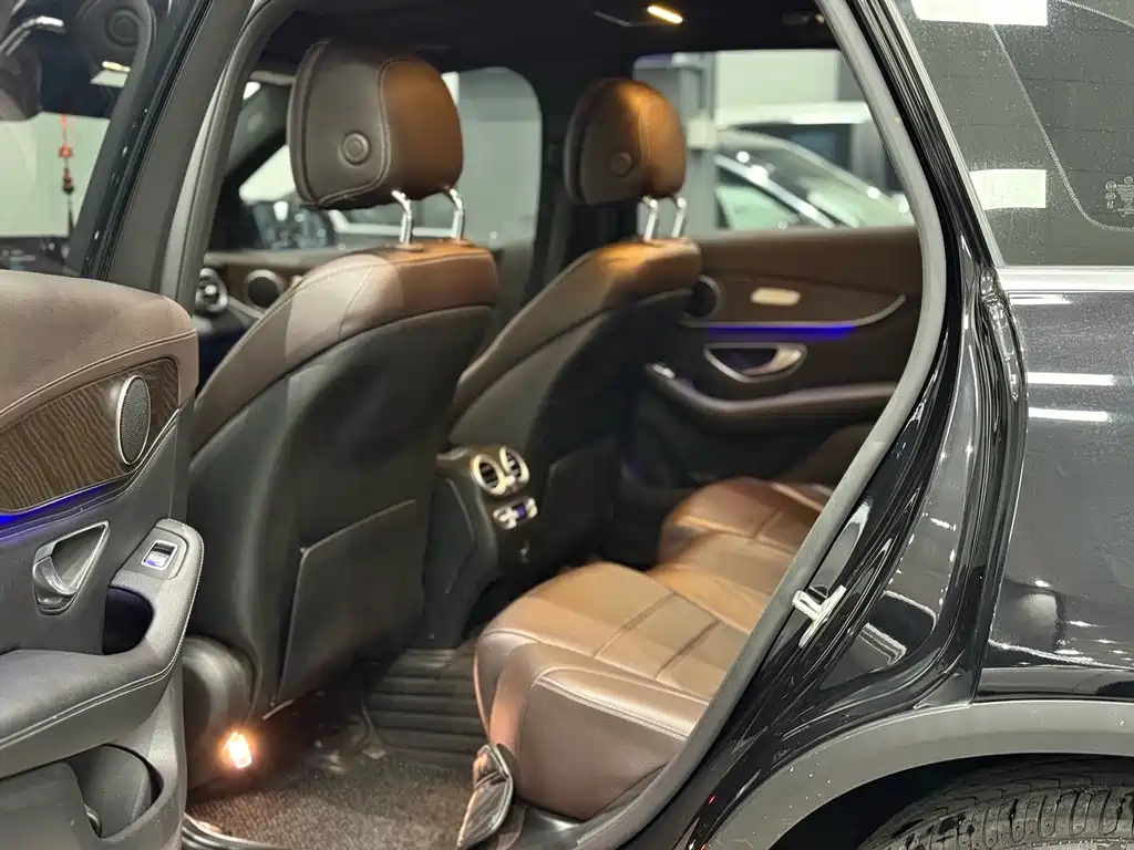Mercedes-Benz Mercedes-Benz GLC 2020 Facelift GLC 300 L 4MATIC Sport Edition 2020 - thumbnail 5