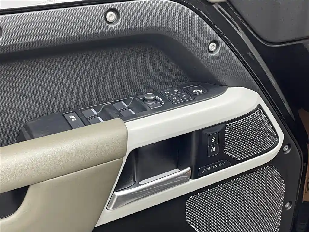 Land Rover Land Rover Defender 2022 110 P400 X-DYNAMIC HSE 2021 - thumbnail 9