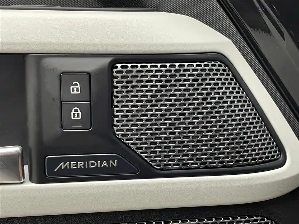 Land Rover Land Rover Defender 2022 110 P400 X-DYNAMIC HSE 2021 - thumbnail 10