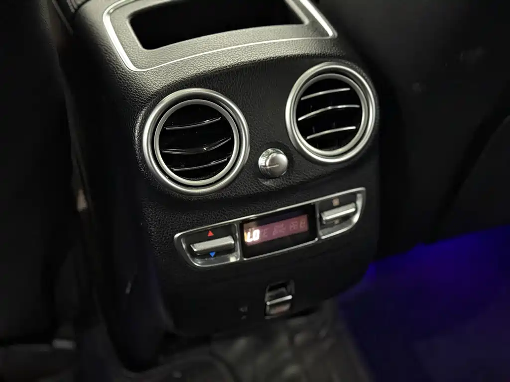 Mercedes-Benz Mercedes-Benz GLC 2020 Facelift GLC 300 L 4MATIC Sport Edition 2020 - thumbnail 11