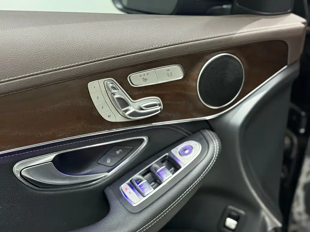 Mercedes-Benz Mercedes-Benz GLC 2020 Facelift GLC 300 L 4MATIC Sport Edition 2020 - thumbnail 12