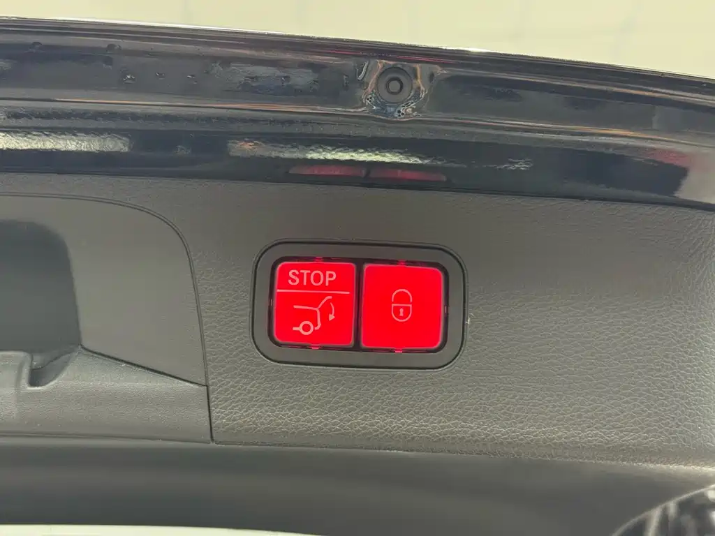 Mercedes-Benz Mercedes-Benz GLC 2020 Facelift GLC 300 L 4MATIC Sport Edition 2020 - thumbnail 13