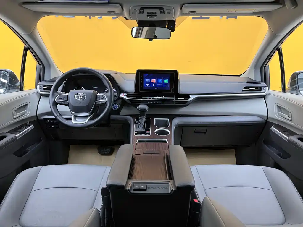 Toyota Toyota Granvia 2023 2.5L Hybrid Comfort Edition 2024 - thumbnail 15