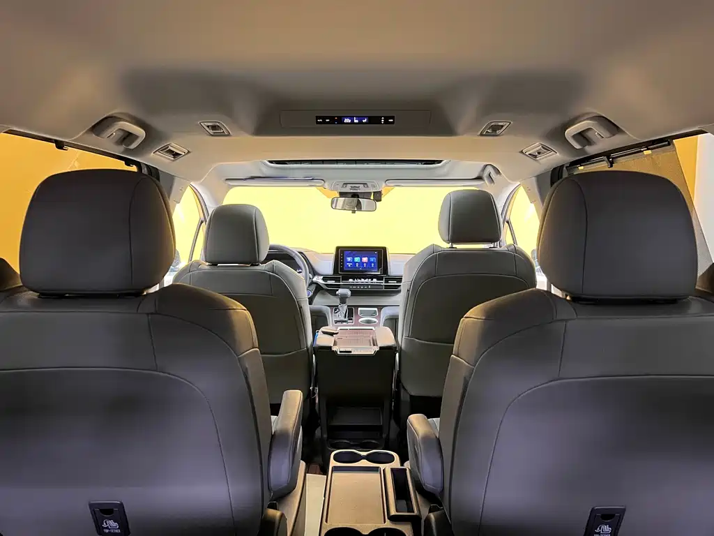 Toyota Toyota Granvia 2023 2.5L Hybrid Comfort Edition 2024 - thumbnail 26