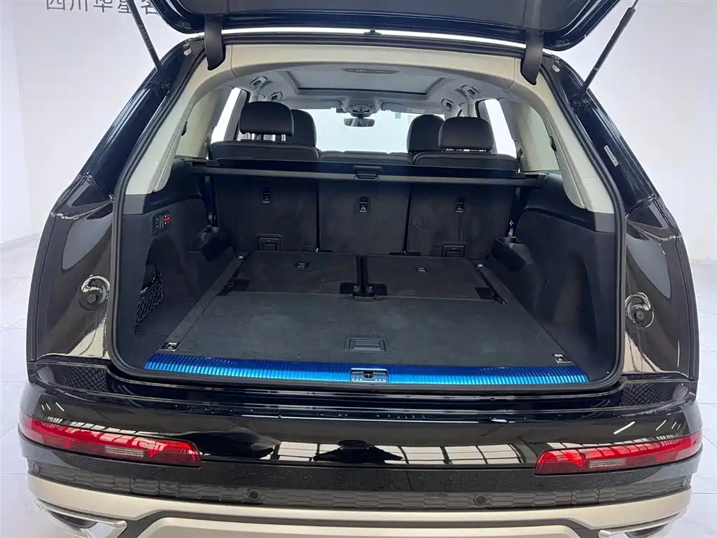Audi Audi Q7 2023 55 TFSI quattro S Premium 2024 - thumbnail 6