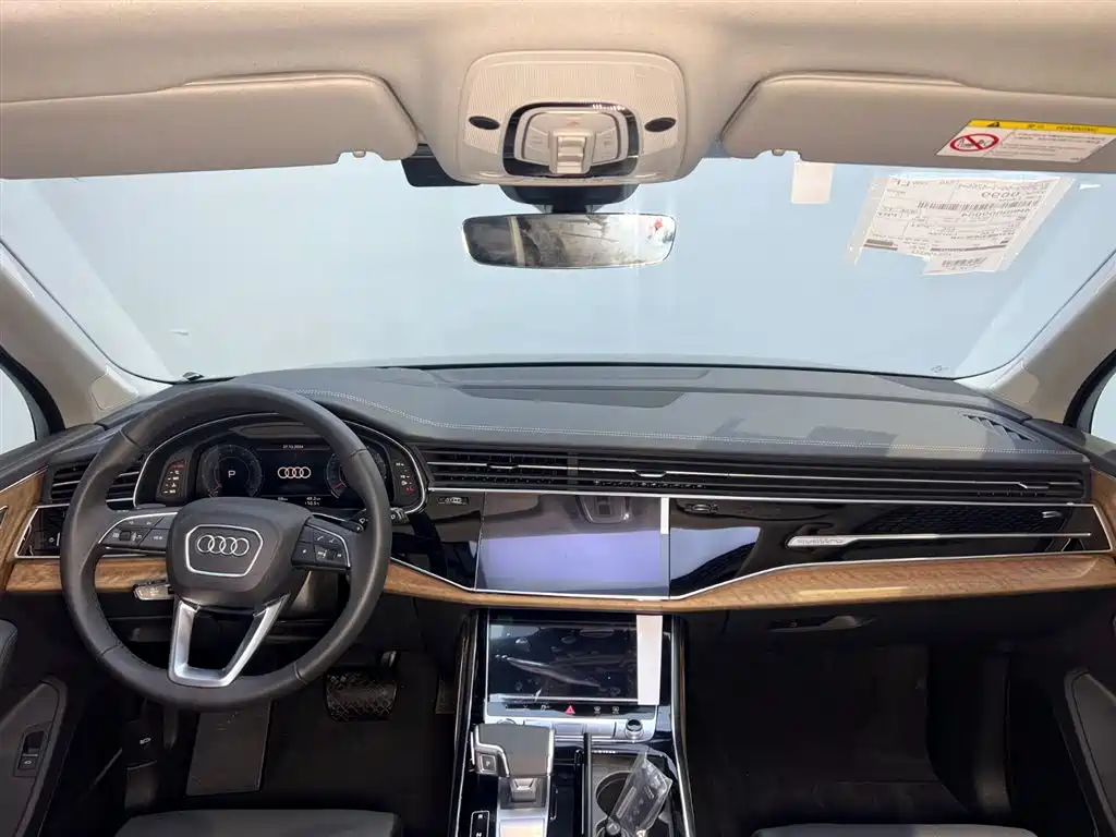 Audi Audi Q7 2023 55 TFSI quattro S Premium 2024 - thumbnail 7