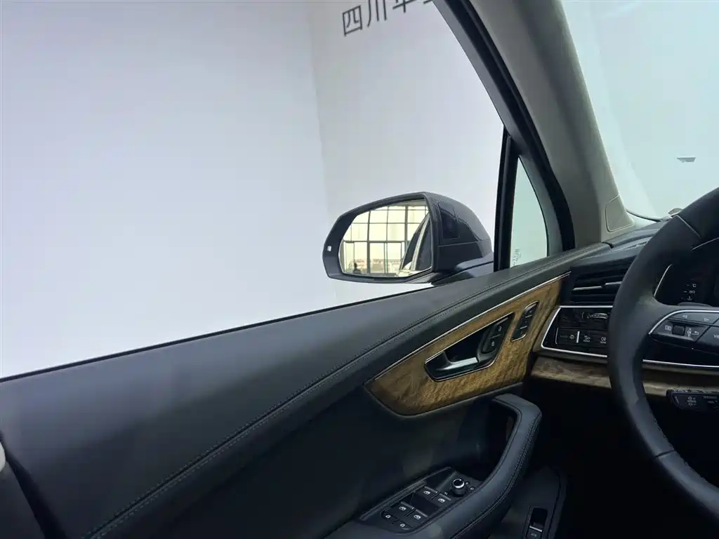 Audi Audi Q7 2023 55 TFSI quattro S Premium 2024 - thumbnail 14