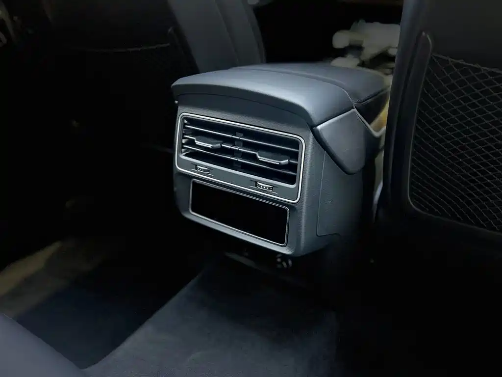 Audi Audi Q7 2023 55 TFSI quattro S Premium 2024 - thumbnail 16
