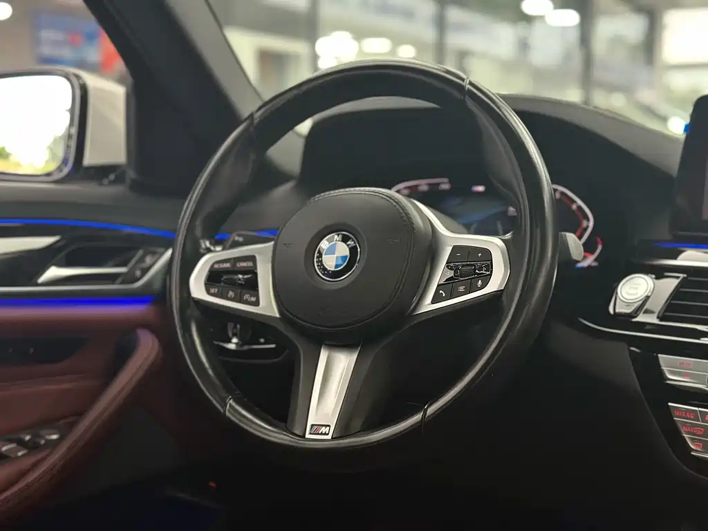 BMW BMW 5 Series 2021 525Li M Sport Package 2021 - thumbnail 9
