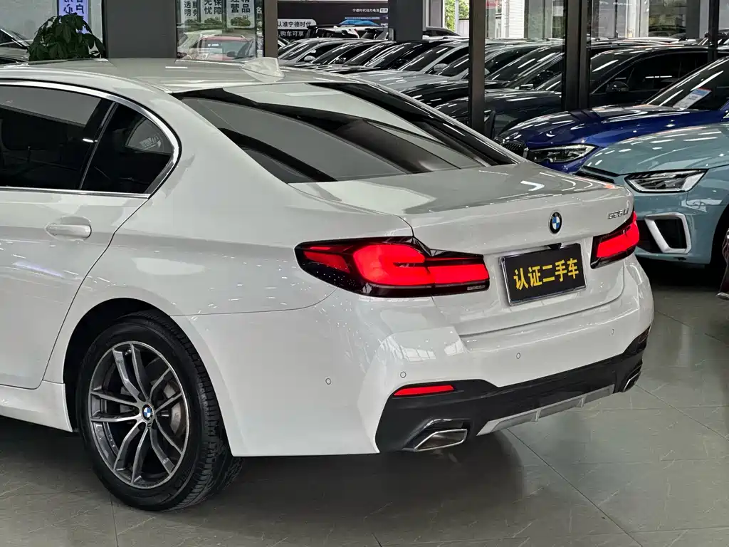 BMW BMW 5 Series 2021 525Li M Sport Package 2021 - thumbnail 12