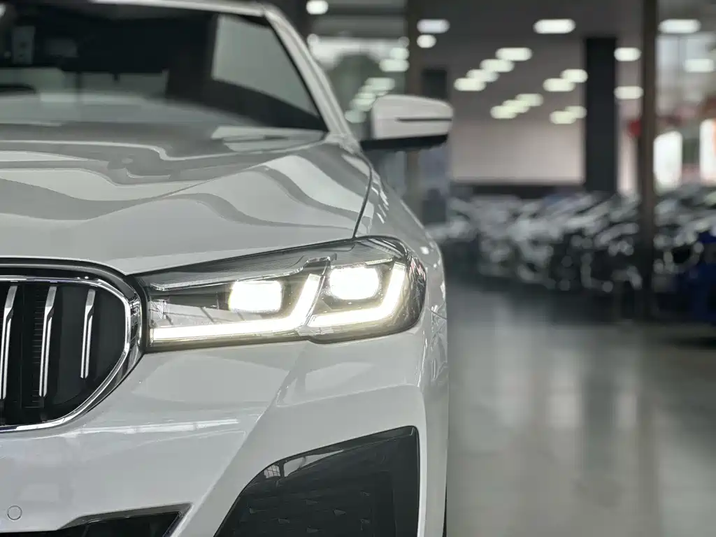 BMW BMW 5 Series 2021 525Li M Sport Package 2021 - thumbnail 13