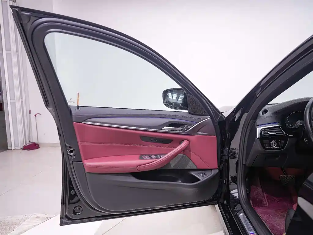 BMW BMW 5 Series 2022 Model Year Facelift 530Li Leading Type M Sport Package 2022 - thumbnail 14