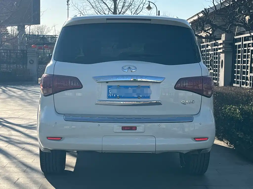 Infiniti Infiniti QX80 2016 5.6L 4WD 2017 - thumbnail 5