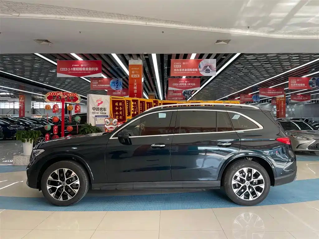 Mercedes-Benz Mercedes-Benz GLC 2023 GLC 260 L 4MATIC Luxury 5-Seat 2023 - thumbnail 4