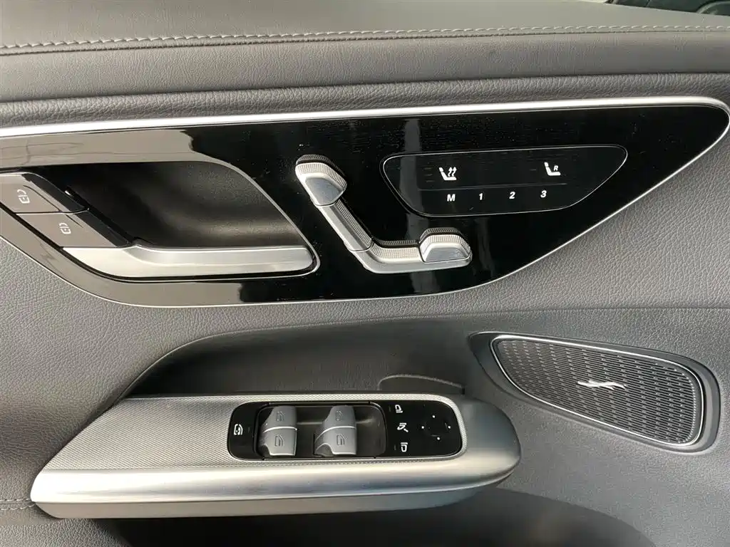 Mercedes-Benz Mercedes-Benz GLC 2023 GLC 260 L 4MATIC Luxury 5-Seat 2023 - thumbnail 10