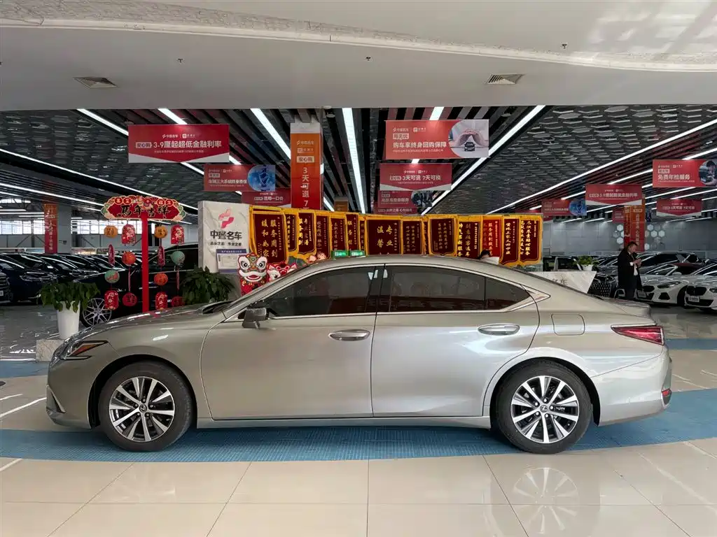 Lexus Lexus ES 2020 200 Excellence Edition 2021 - thumbnail 4