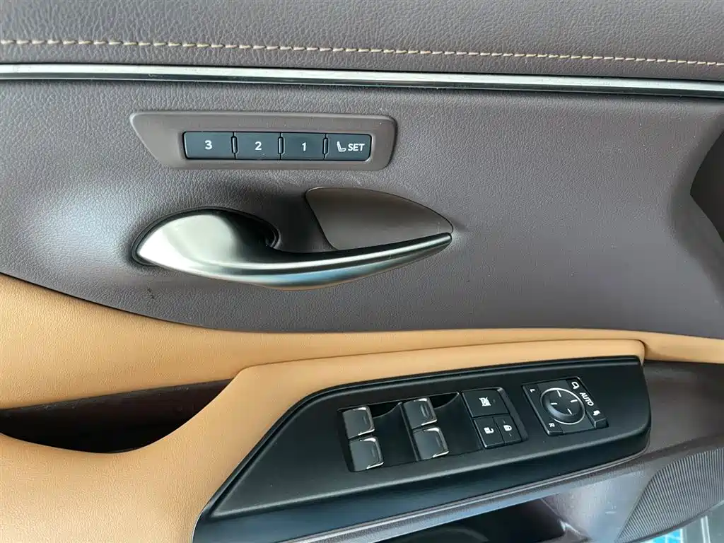 Lexus Lexus ES 2020 200 Excellence Edition 2021 - thumbnail 10
