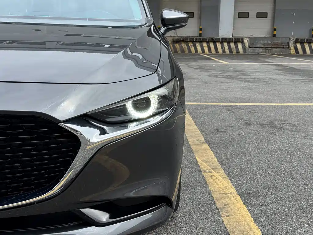 Mazda Mazda 3 Axela 2022 2.0L Automatic Quality Edition 2022 - thumbnail 8