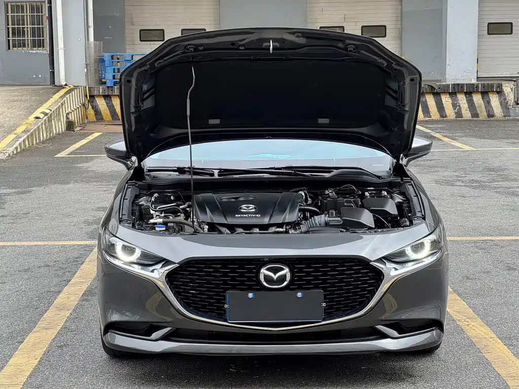 Mazda Mazda 3 Axela 2022 2.0L Automatic Quality Edition 2022 - thumbnail 12