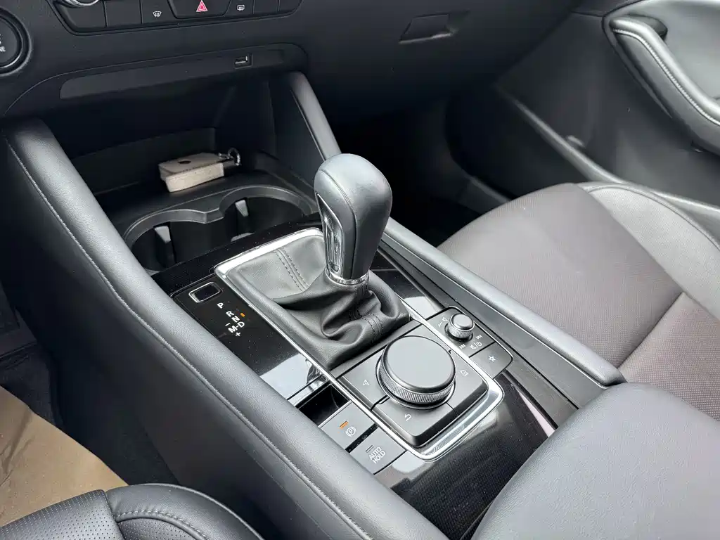 Mazda Mazda 3 Axela 2022 2.0L Automatic Quality Edition 2022 - thumbnail 19