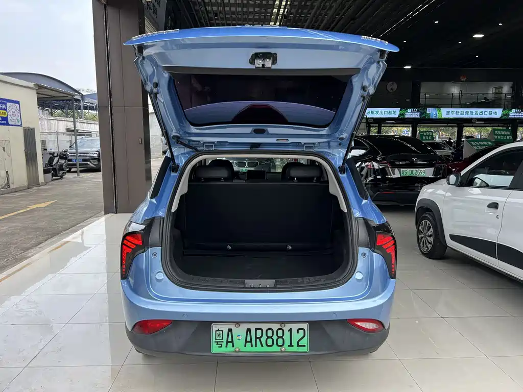 Neta Auto Neta V 2021 Long Range Entertainment Edition 2022 - thumbnail 12